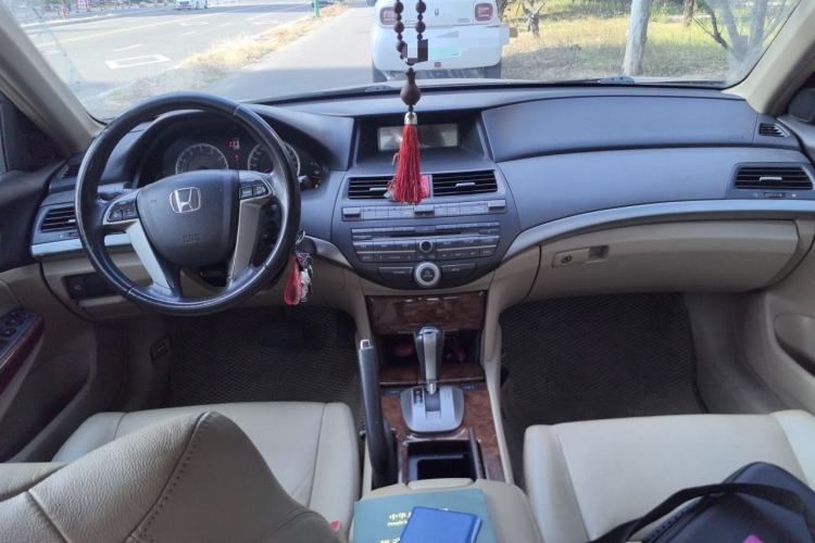 Used Honda Accord 2012 2.0L SE Center Console