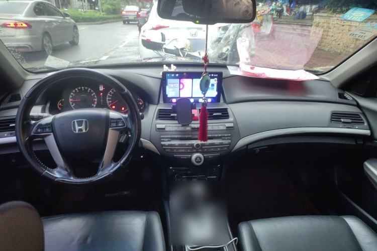 Used Honda Accord 2012 2.4L SE Center Console