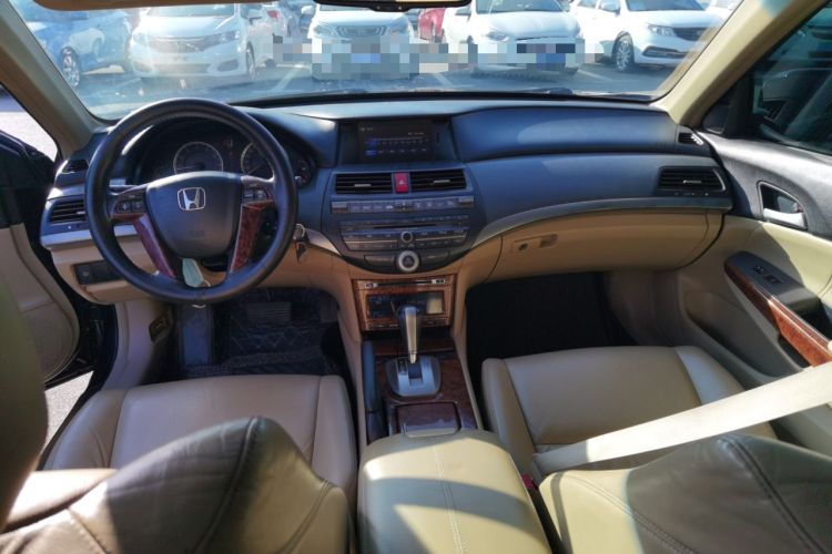 Used Honda Accord 2012 2.0L SE Center Console