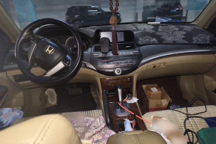 Used Honda Accord 2012 2.0L SE Center Console