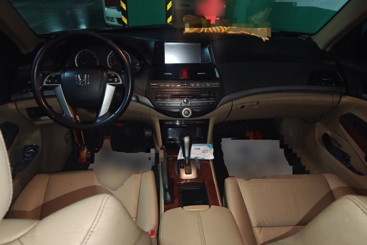 Used Honda Accord 2012 2.0L SE Center Console