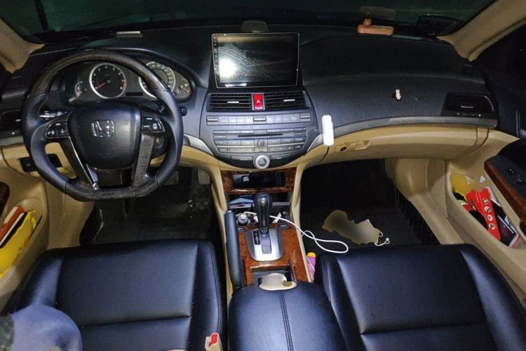 Used Honda Accord 2012 2.0L SE Center Console