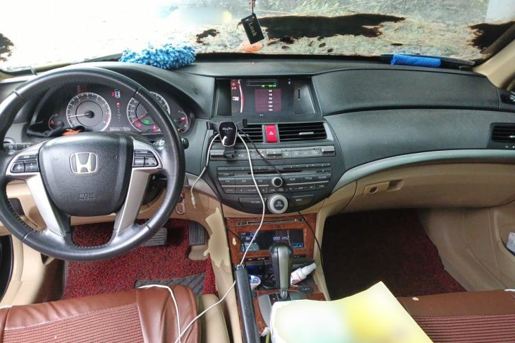 Used Honda Accord 2012 2.0L SE Center Console