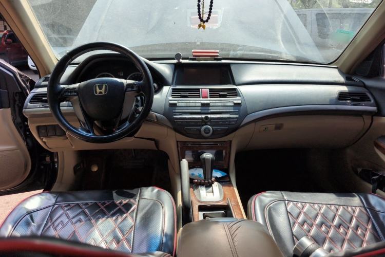 Used Honda Accord 2012 2.0L SE Center Console