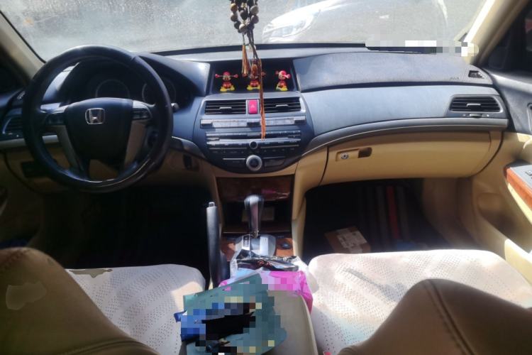 Used Honda Accord 2012 2.4L SE Center Console