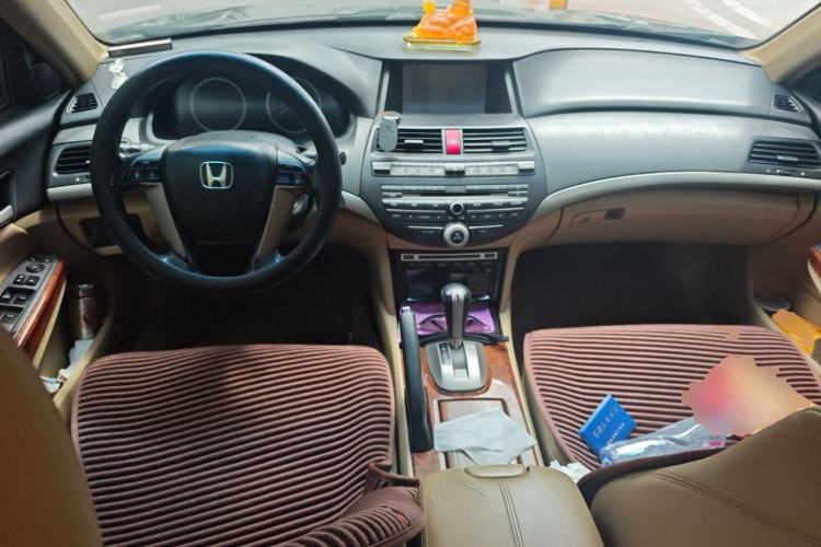 Used Honda Accord 2012 2.0L SE Center Console