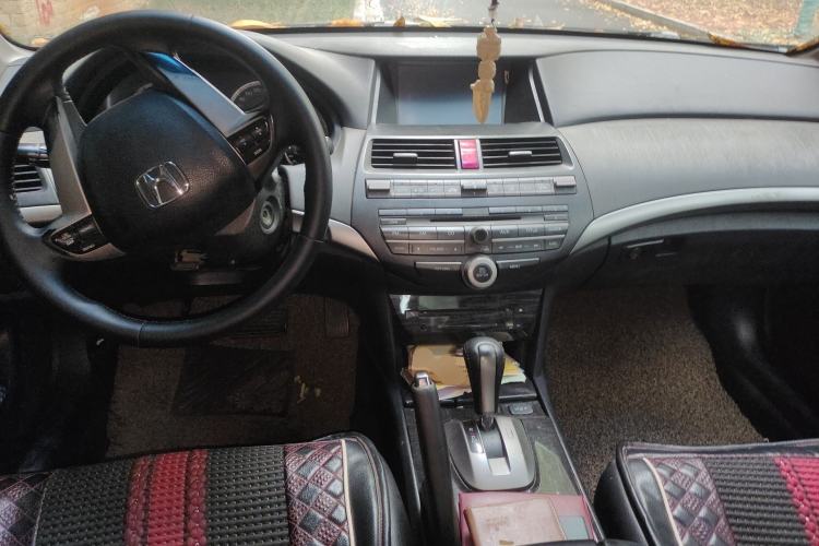 Used Honda Accord 2012 2.4L LX Center Console