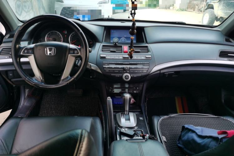 Used Honda Accord 2012 2.4L SE Center Console