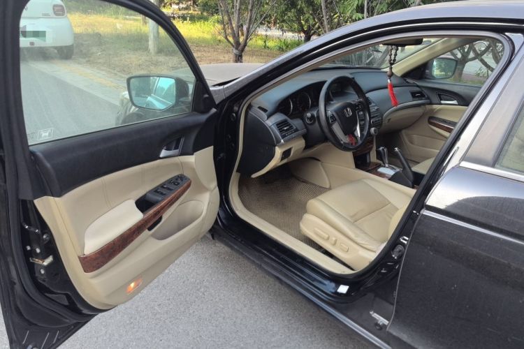 Used Honda Accord 2012 2.0L SE Driver Seat