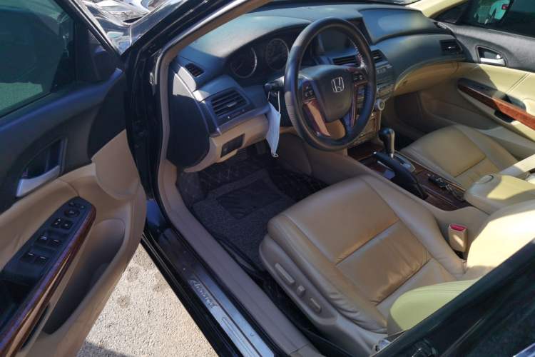 Used Honda Accord 2012 2.0L SE Driver Seat