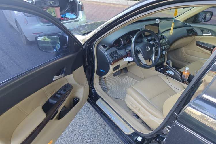 Used Honda Accord 2012 2.0L SE Driver Seat