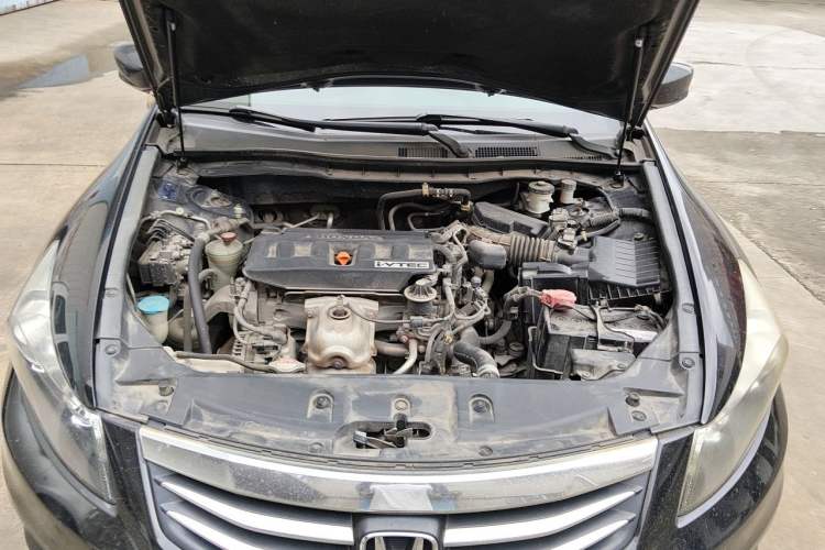 Used Honda Accord 2012 2.0L MT Engine Bay