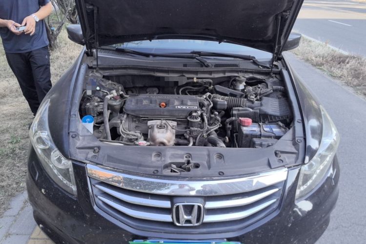Used Honda Accord 2012 2.0L SE Engine Bay
