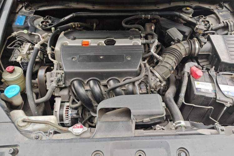 Used Honda Accord 2012 2.4L SE Engine Bay