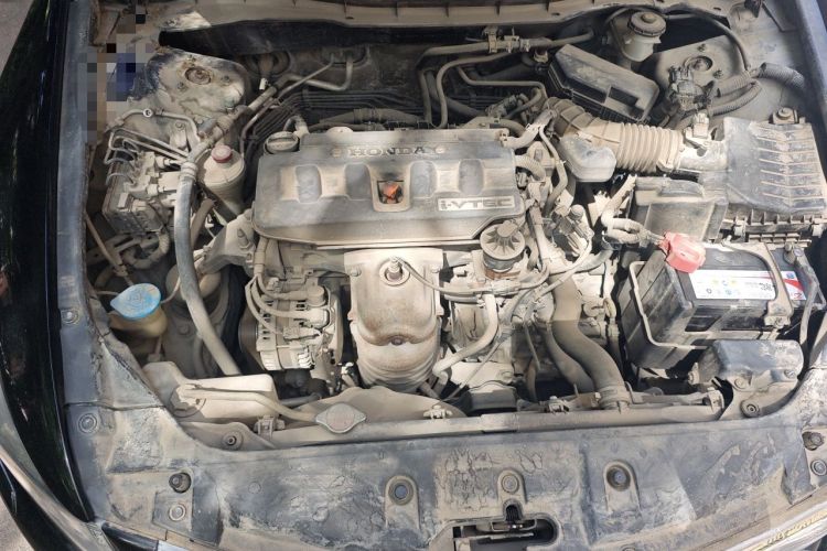 Used Honda Accord 2012 2.0L SE Engine Bay