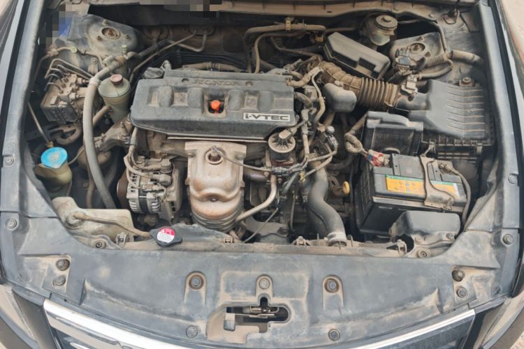 Used Honda Accord 2012 2.0L SE Engine Bay