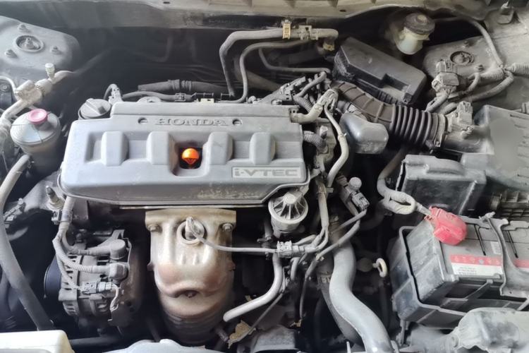 Used Honda Accord 2012 2.0L SE Engine Bay