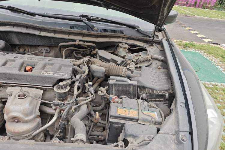 Used Honda Accord 2012 2.0L SE Engine Bay Left