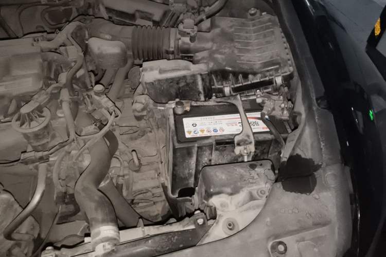 Used Honda Accord 2012 2.0L SE Engine Bay Left