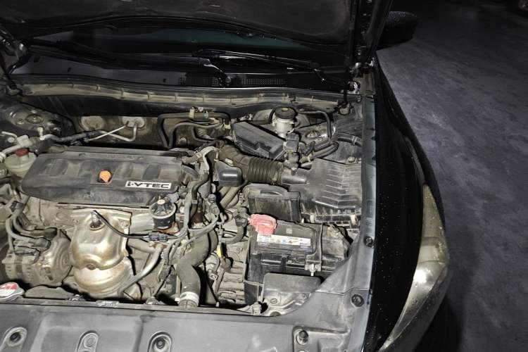 Used Honda Accord 2012 2.0L SE Engine Bay Left