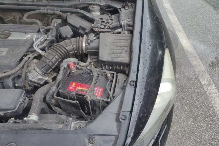 Used Honda Accord 2012 2.4L SE Engine Bay Left