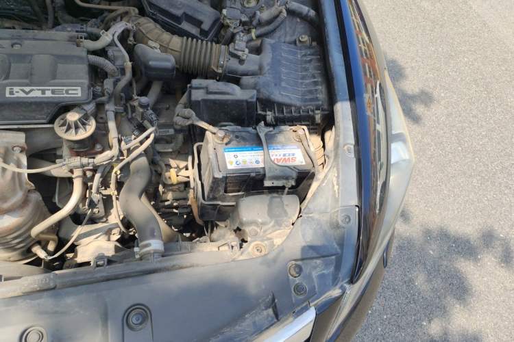 Used Honda Accord 2012 2.0L SE Engine Bay Left