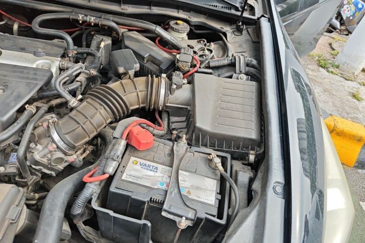 Used Honda Accord 2012 2.4L SE Engine Bay Left