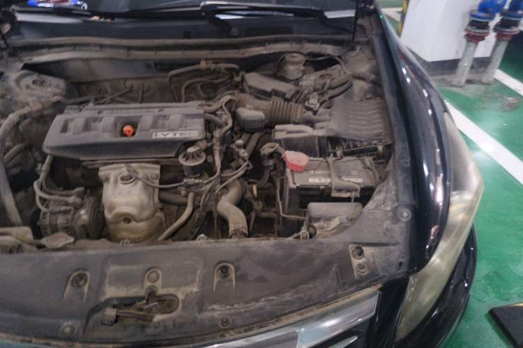 Used Honda Accord 2012 2.0L SE Engine Bay Left