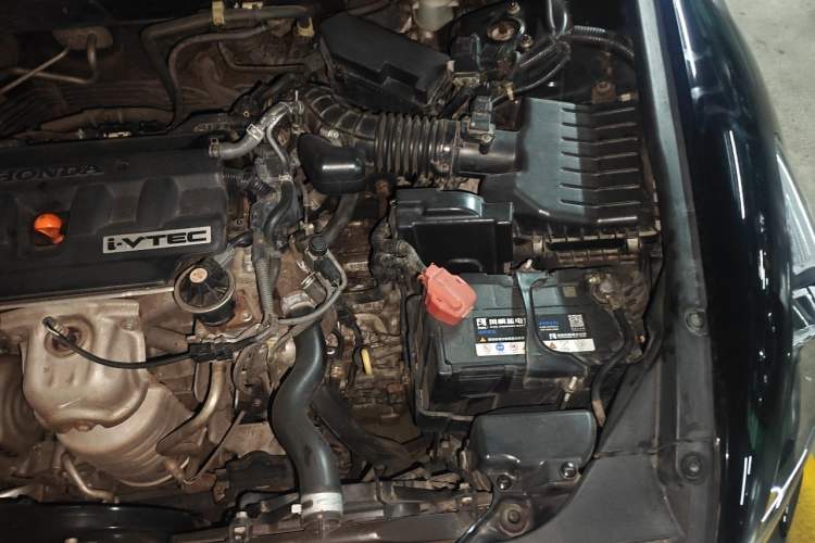 Used Honda Accord 2012 2.0L SE Engine Bay Left