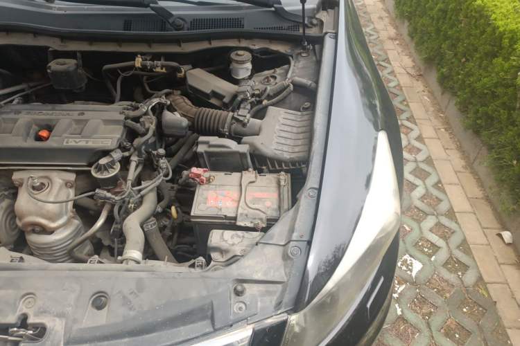 Used Honda Accord 2012 2.0L SE Engine Bay Left