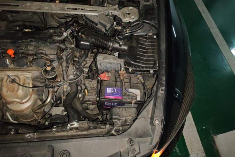 Used Honda Accord 2012 2.0L SE Engine Bay Left