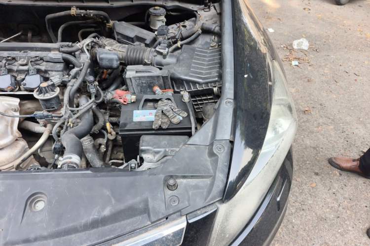 Used Honda Accord 2012 2.0L SE Engine Bay Left
