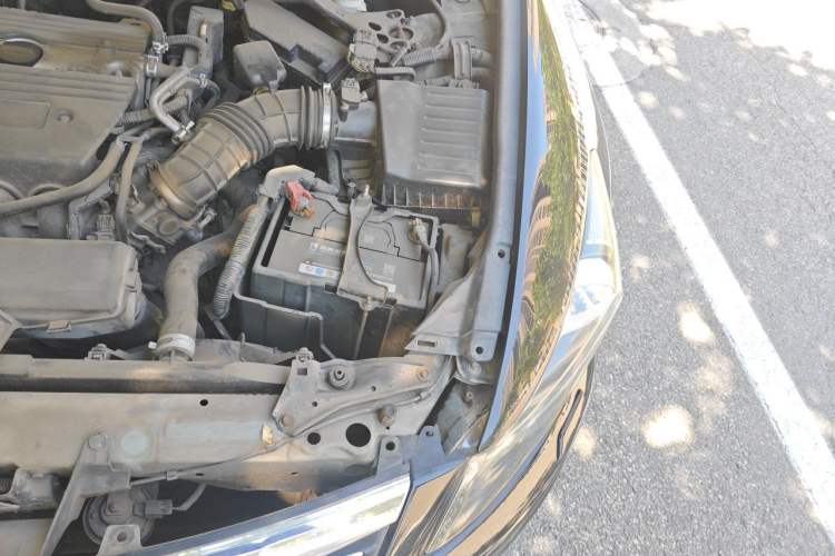 Used Honda Accord 2012 2.4L SE Engine Bay Left