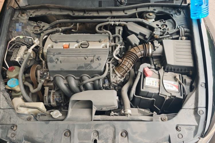Used Honda Accord 2012 2.4L SE Engine Bay