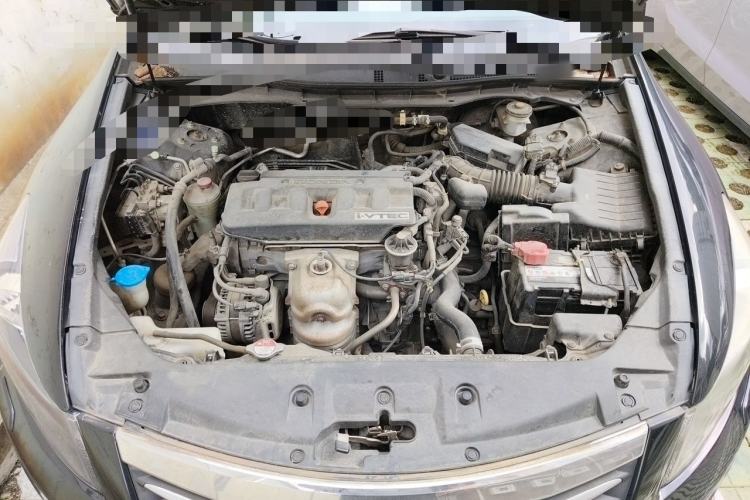 Used Honda Accord 2012 2.0L SE Engine Bay