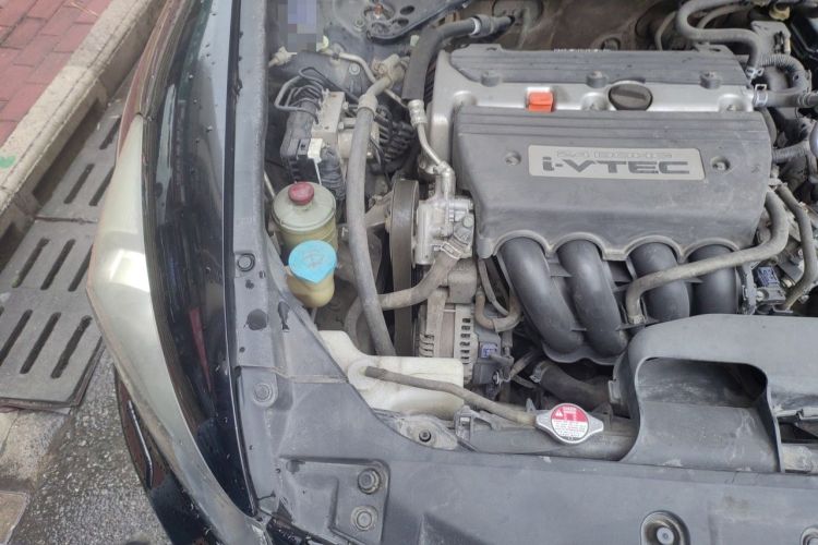 Used Honda Accord 2012 2.4L SE Engine Bay Right