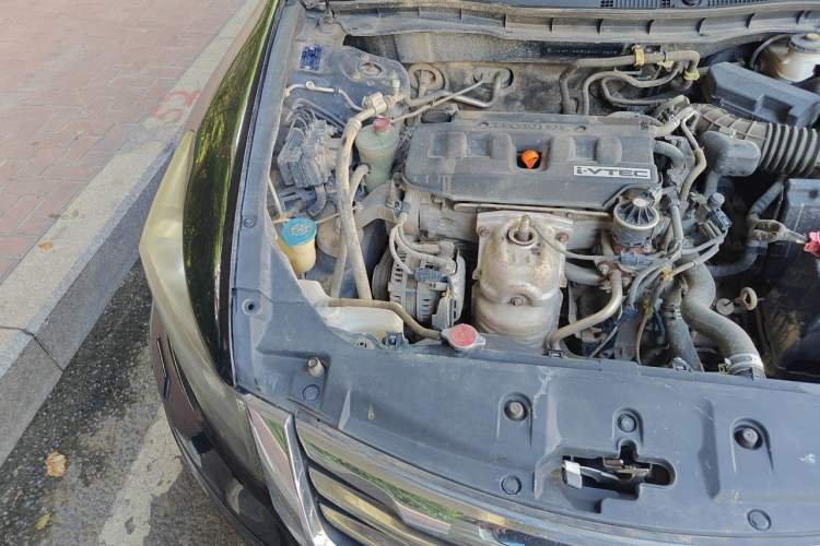 Used Honda Accord 2012 2.0L SE Engine Bay Right