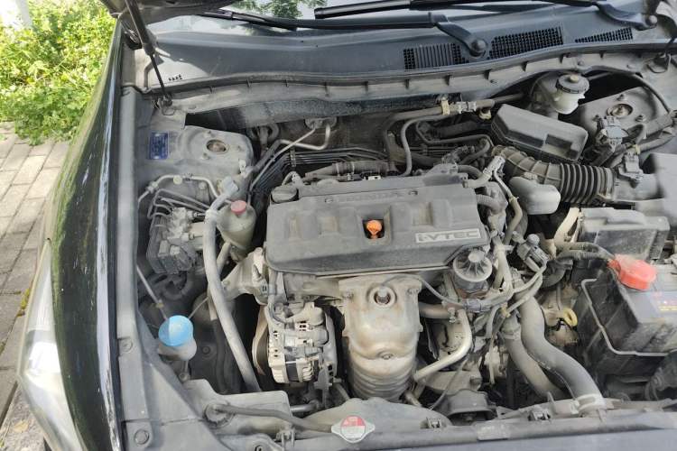 Used Honda Accord 2012 2.0L SE Engine Bay Right