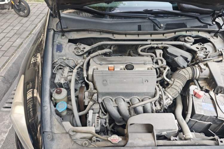Used Honda Accord 2012 2.4L SE Engine Bay Right