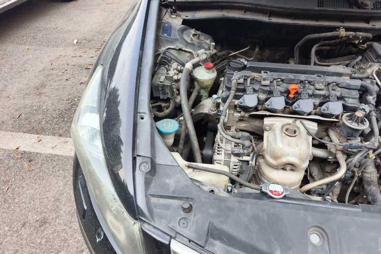 Used Honda Accord 2012 2.0L SE Engine Bay Right