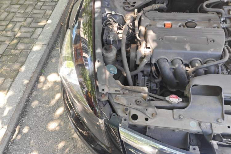 Used Honda Accord 2012 2.4L SE Engine Bay Right