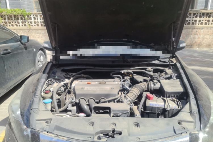 Used Honda Accord 2012 2.4L SE Engine Bay