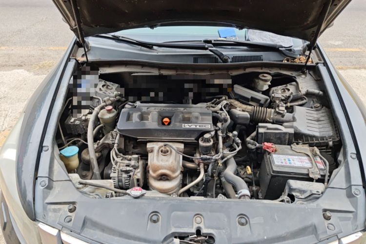 Used Honda Accord 2012 2.0L SE Engine Bay