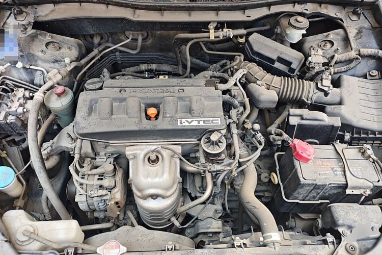 Used Honda Accord 2012 2.0L SE Engine Bay
