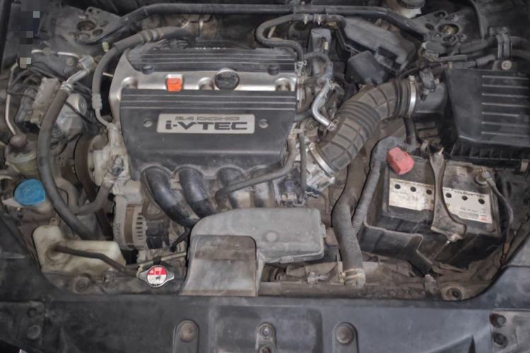 Used Honda Accord 2012 2.4L SE Engine Bay