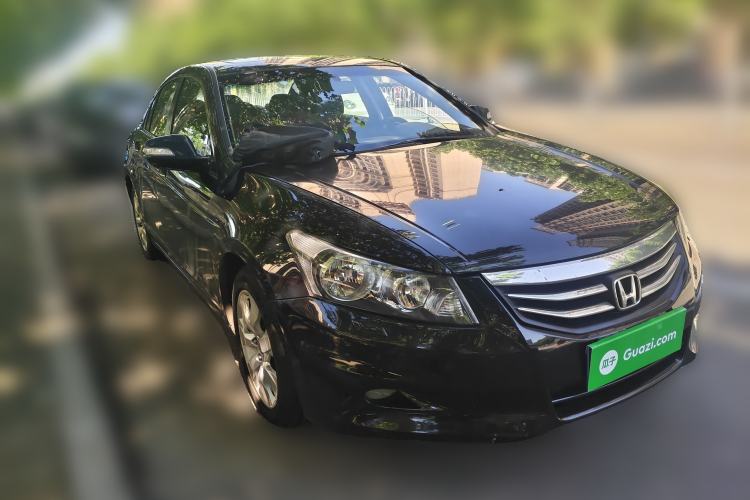 Used Honda Accord 2012 2.4L SE Front Right 45 Deg