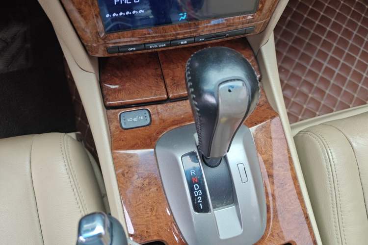 Used Honda Accord 2012 2.0L SE Gear Lever