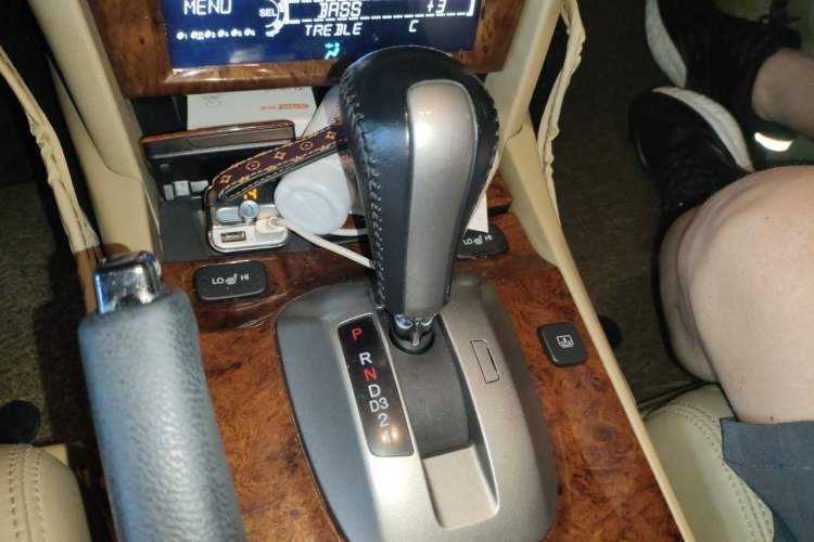 Used Honda Accord 2012 2.4L SE Gear Lever