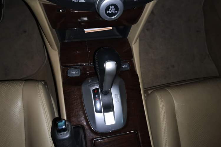 Used Honda Accord 2012 2.0L SE Gear Lever