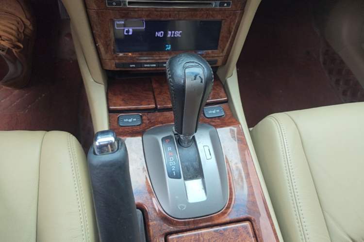 Used Honda Accord 2012 2.0L SE Gear Lever